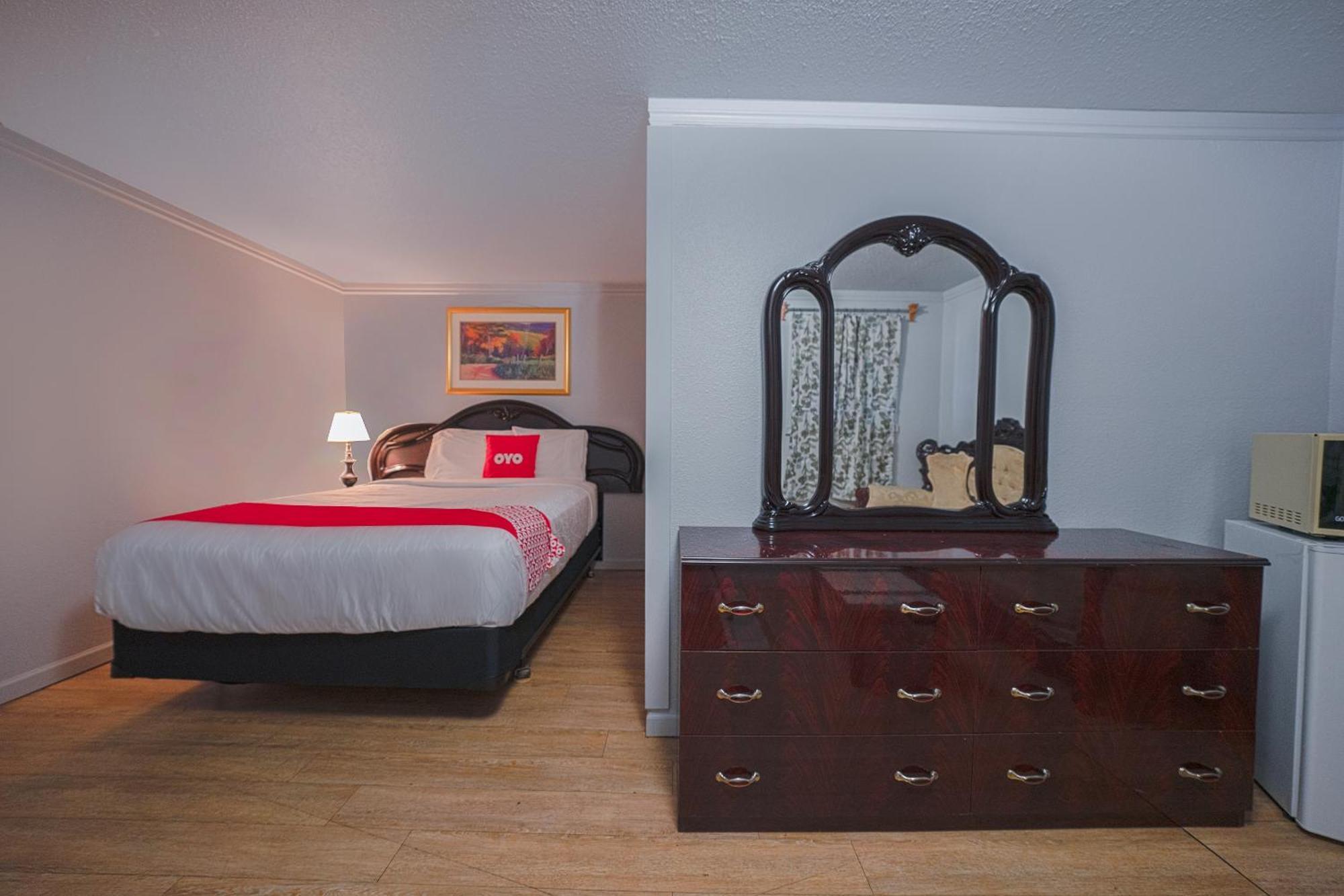 Oyo Hotel Portland Or Near Airport غريشام المظهر الخارجي الصورة